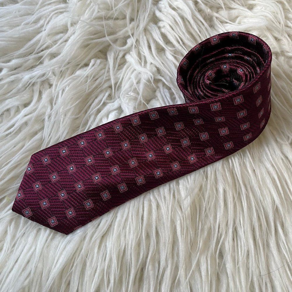 Jos. A. Bank Reserve Dark Red Patterned tie Long 100% Silk